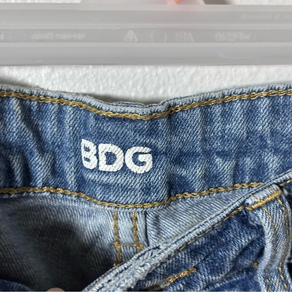 BDG Women Denim Blue Mid Rise Shortie Shorts size 27. - Picture 3 of 10